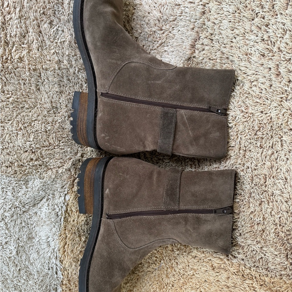 La Canadienne Women's Olive Buckled Wedge Booties - Picture 7 of 11